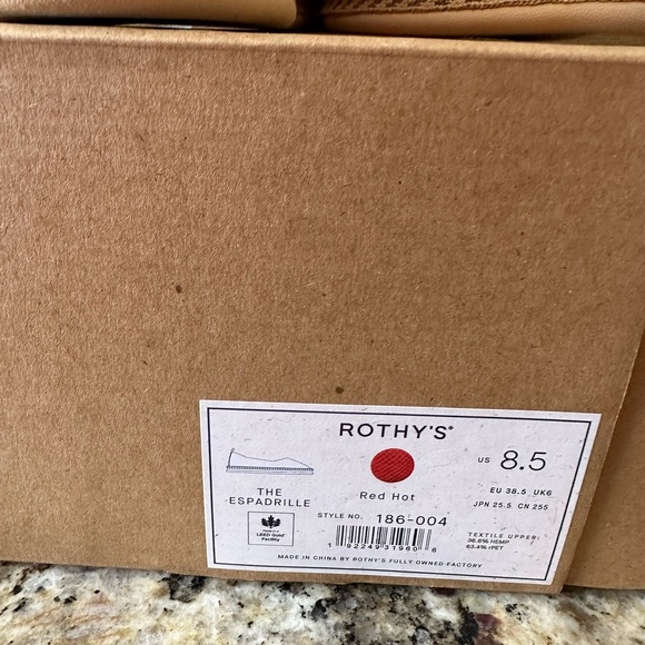Rothy red hot flats 8.5 size - Picture 3 of 3